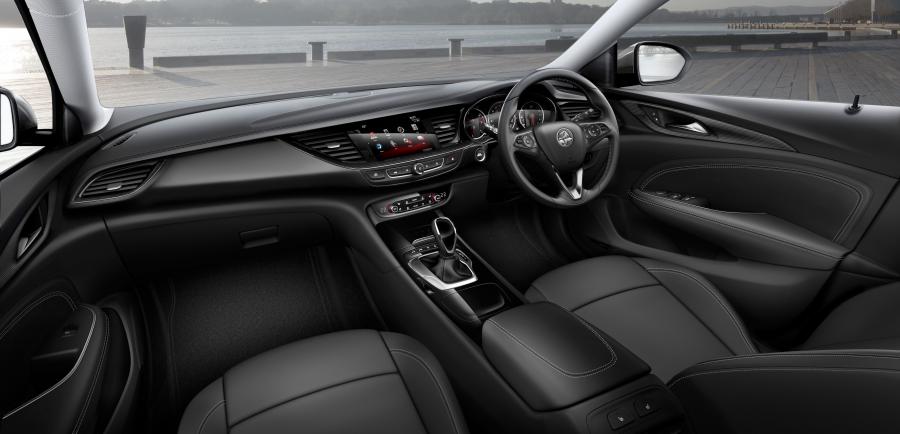 Торпедо Holden Commodore Calais (ZB) 2018 года  (фото 13 из 37)